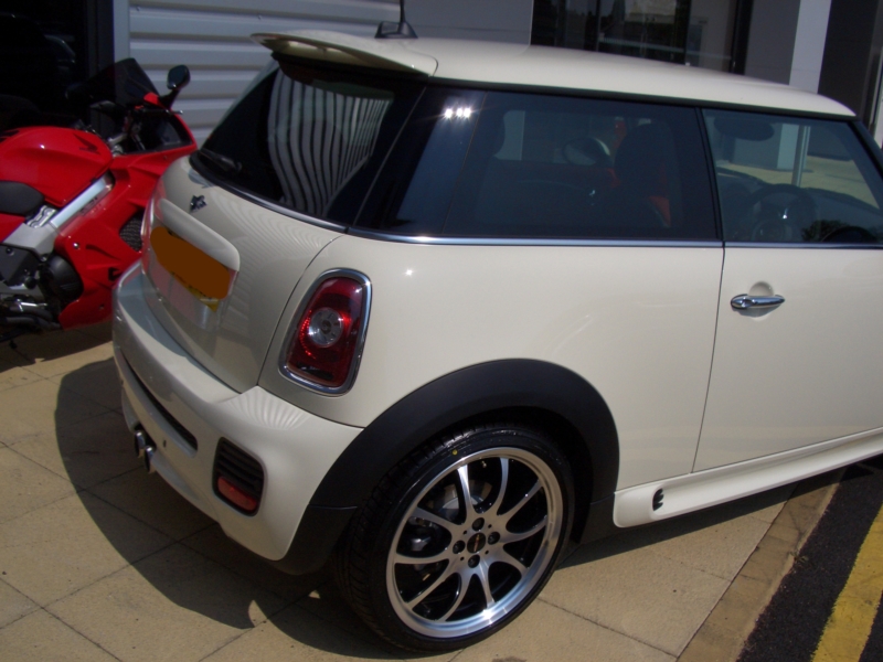 07-04-28_05 - Pepper White R56 MINI at Rydale.JPG